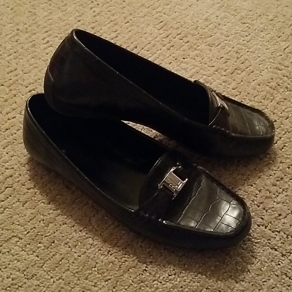 Ralph Lauren Flats - Picture 1 of 4